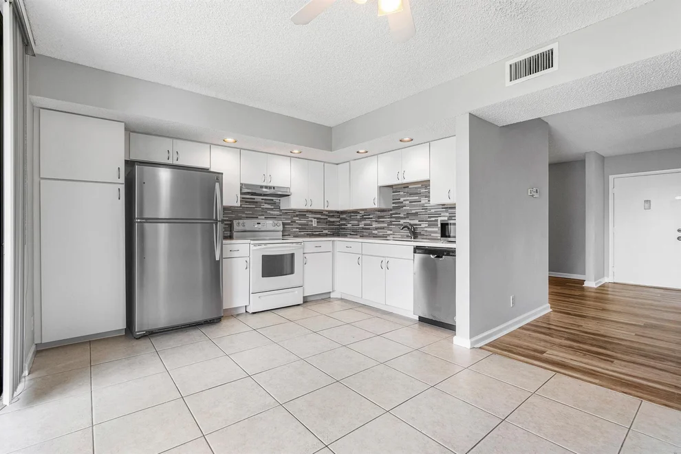 Unit for sale at 5100 Las Verdes Circle, Delray Beach, FL 33484
