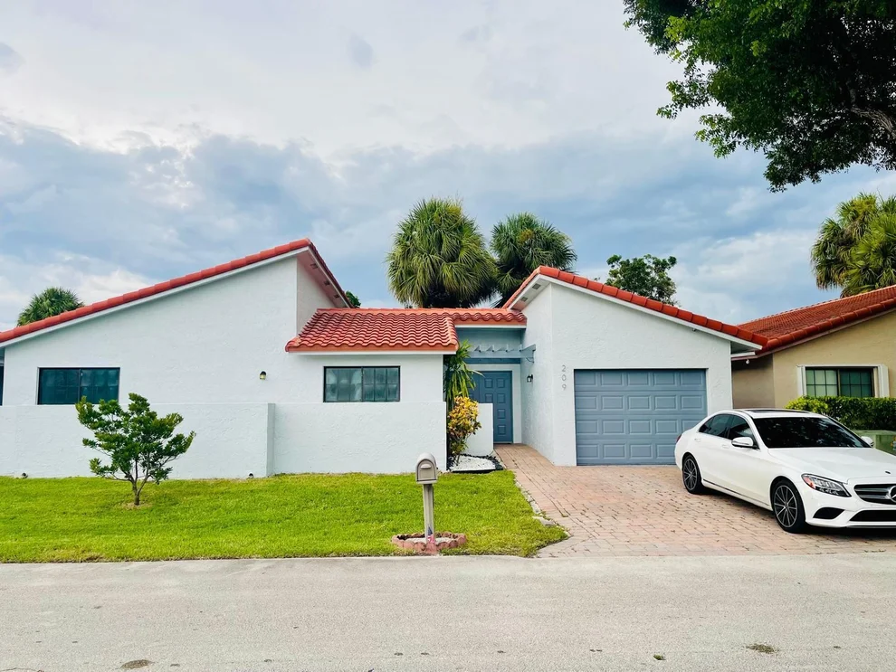 Unit for sale at 209 NW 47th Avenue, Deerfield Beach, FL 33442