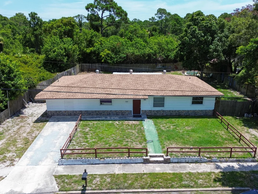 Unit for sale at 3024 W Dixie Boulevard, Fort Pierce, FL 34946