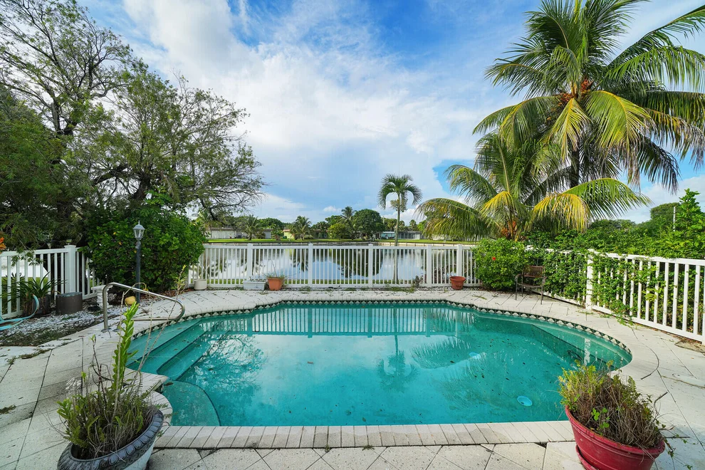 Unit for sale at 6311 NW 72nd Avenue, Tamarac, FL 33321