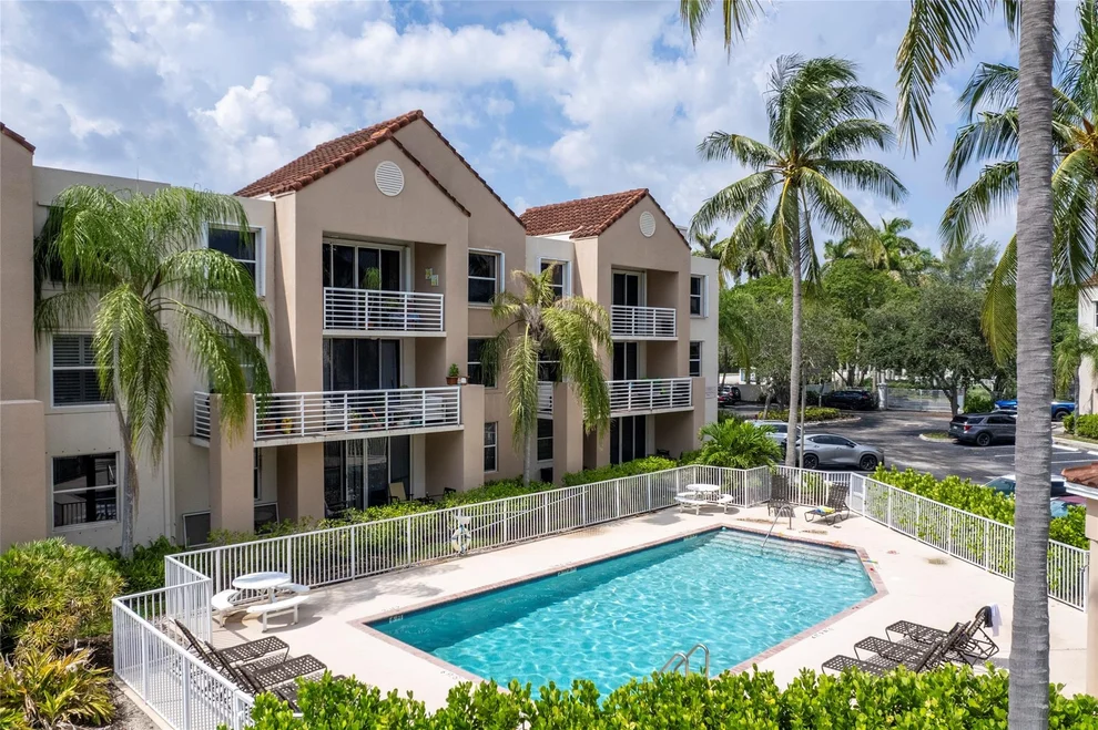 Unit for sale at 2711 Ocean Club Boulevard, Hollywood, FL 33019
