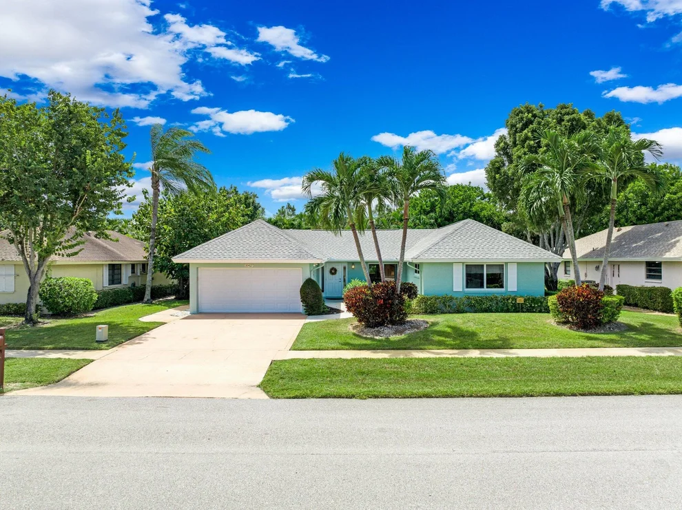 Unit for sale at 10427 Greentrail Drive N, Boynton Beach, FL 33436
