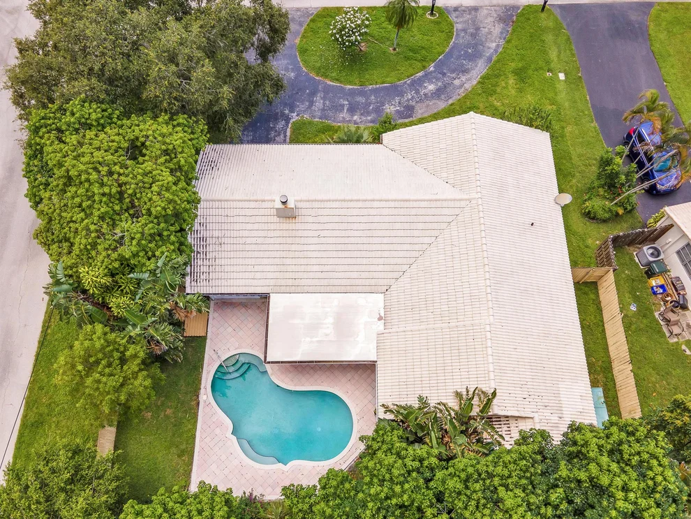 Unit for sale at 2098 N Park Place, Boca Raton, FL 33486
