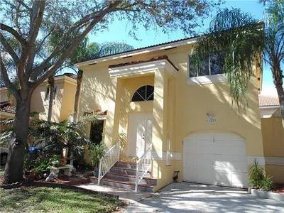 Unit for sale at 11223 Lakeview Drive, Coral Springs, FL 33071