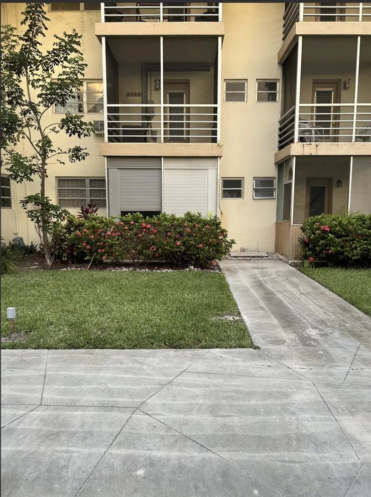 Unit for sale at 17050 NE 14th Avenue, Miami, FL 33162