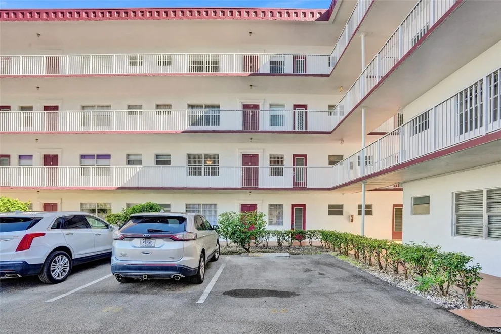 Unit for sale at 4270 NW 40th Street, Lauderdale Lakes, FL 33319