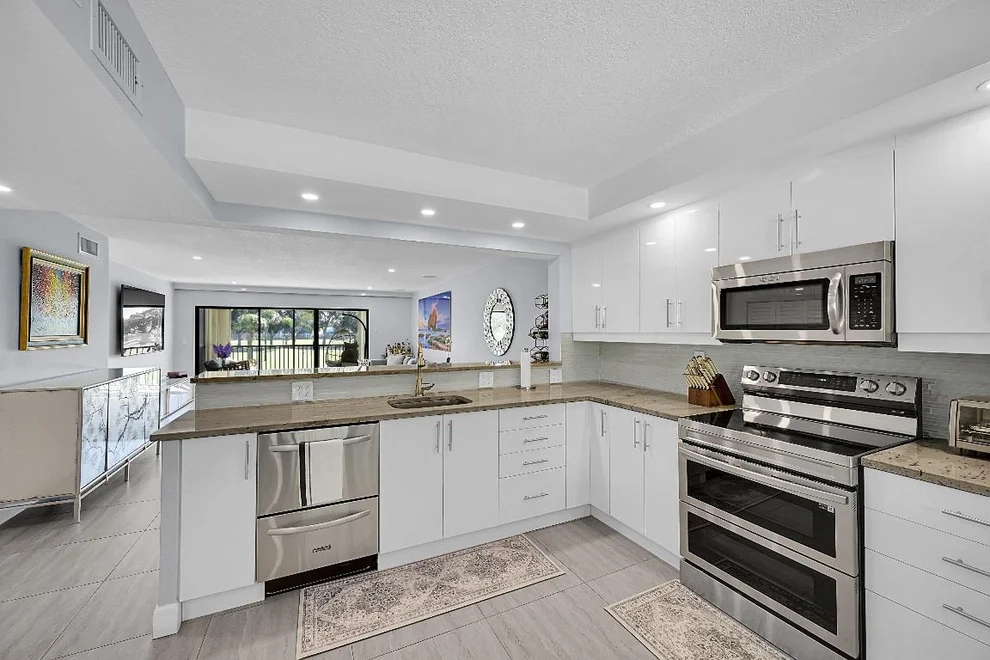 Unit for sale at 12870 Briarlake Drive, Palm Beach Gardens, FL 33418