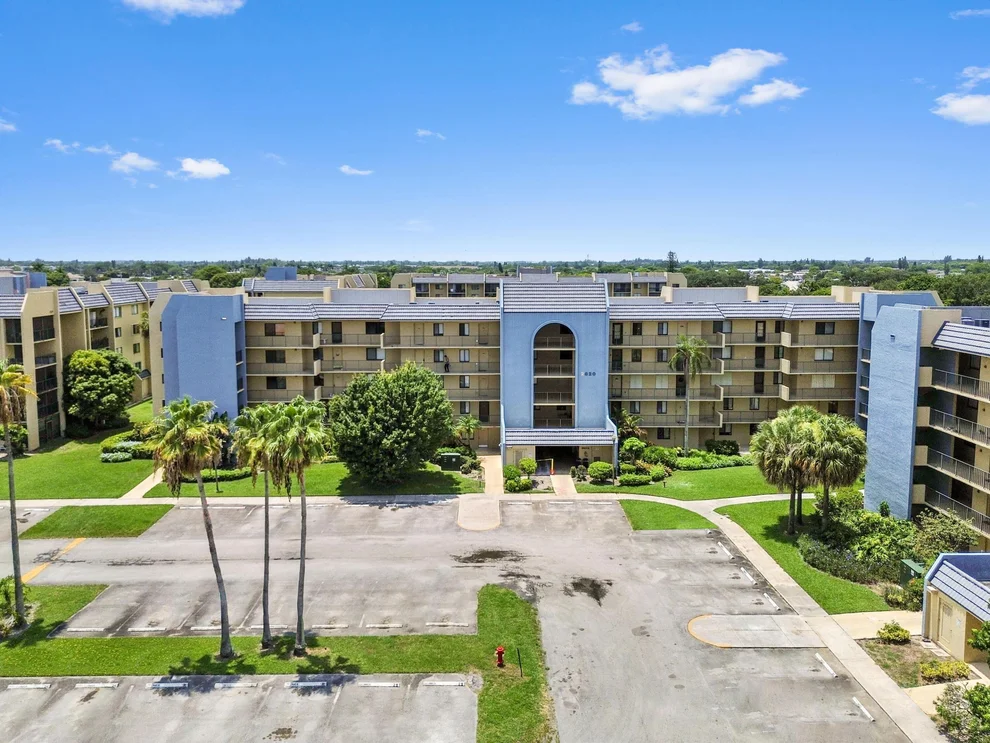 Unit for sale at 2820 Tennis Club Drive, West Palm Beach, FL 33417