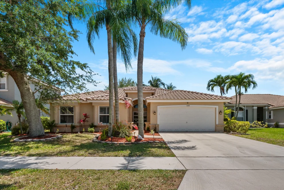 Unit for sale at 5349 Oakmont Village Circle, Lake Worth, FL 33463