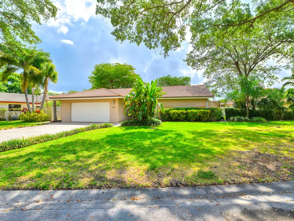 Unit for sale at 215 NW 86th Terrace, Coral Springs, FL 33071