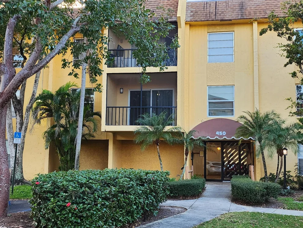 Unit for sale at 450 NW 20th Street, Boca Raton, FL 33431
