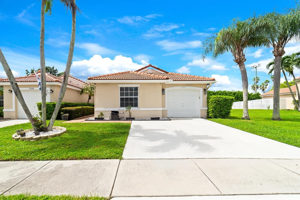 Unit for sale at 7577 Edisto Drive, Lake Worth, FL 33467