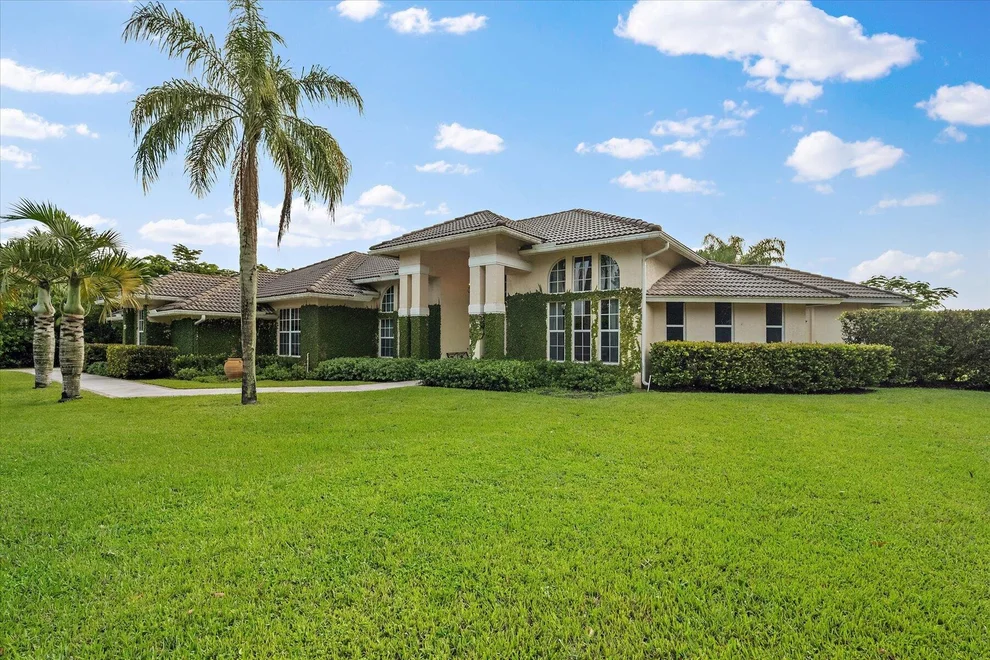 Unit for sale at 3950 Fieldview Way, Wellington, FL 33414