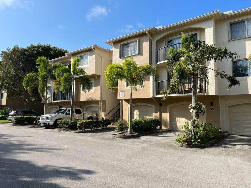 Unit for sale at 300 Crestwood Court N, Royal Palm Beach, FL 33411
