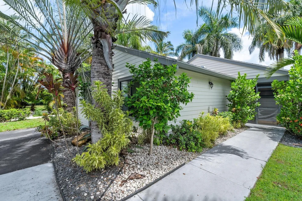 Unit for sale at 2533 Bedford Mews Drive, Wellington, FL 33414