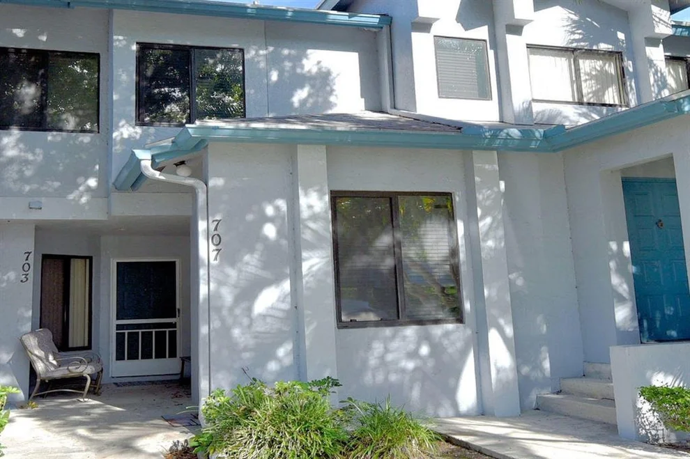 Unit for sale at 707 Harbour Pointe Way, Greenacres, FL 33413
