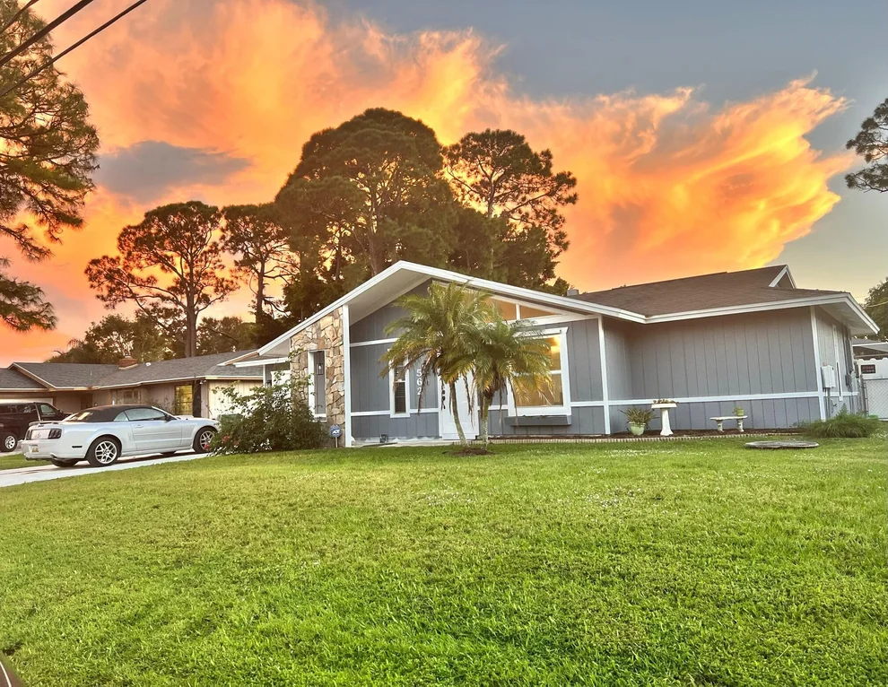 Unit for sale at 562 SW Eyerly Avenue, Port St Lucie, FL 34983