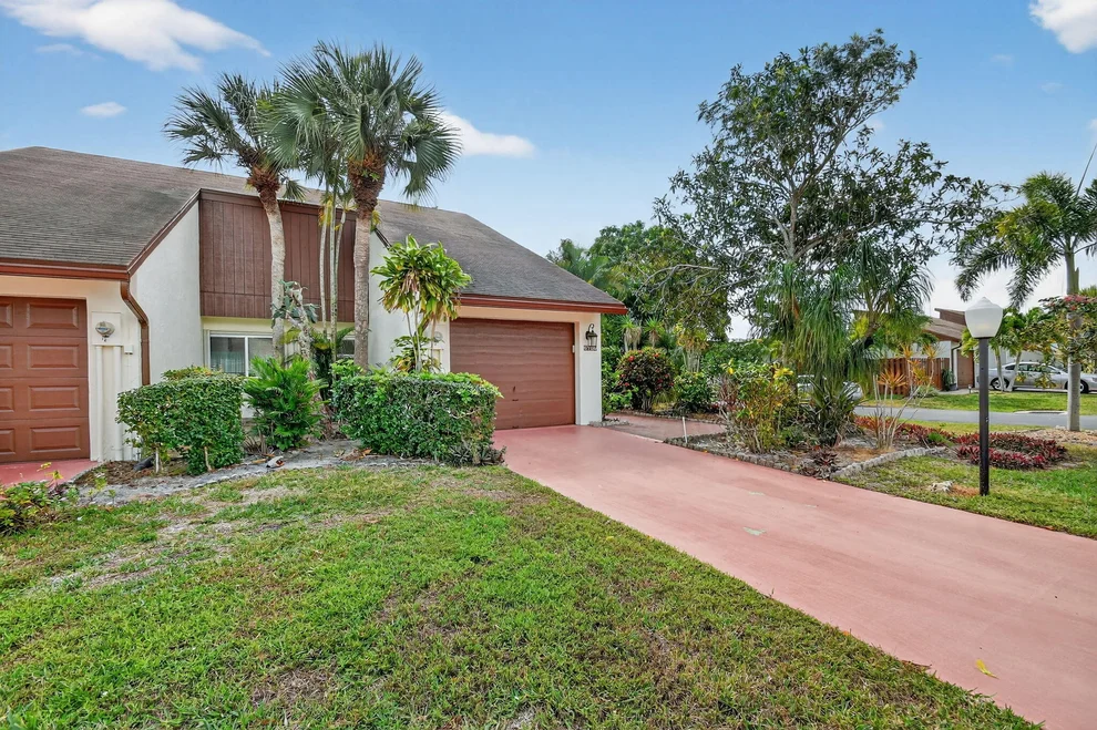 Unit for sale at 6730 Starkeys Place, Lake Worth, FL 33467