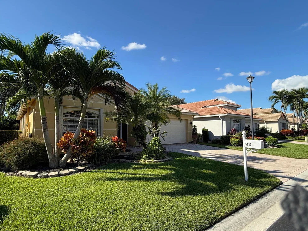 Unit for sale at 5820 Royal Club Drive, Boynton Beach, FL 33437