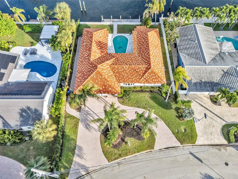 Unit for sale at 5580 NE 31st Avenue, Fort Lauderdale, FL 33308