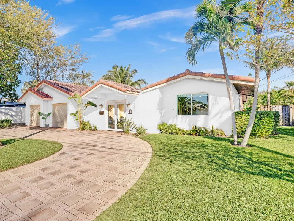Unit for sale at 2201 NE 48th Court, Lighthouse Point, FL 33064