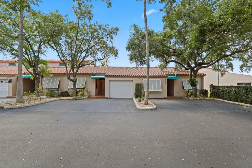 Unit for sale at 8420 Rednock Lane, Miami Lakes, FL 33016