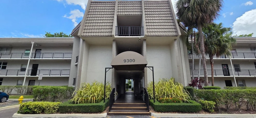 Unit for sale at 9300 LIME BAY Boulevard, Tamarac, FL 33321