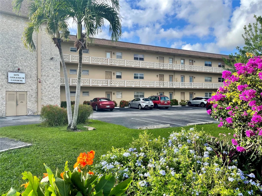 Unit for sale at 5071 W Oakland Park Boulevard, Lauderdale Lakes, FL 33313