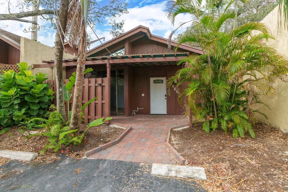 Unit for sale at 6111 NW 32nd Terrace, Fort Lauderdale, FL 33309
