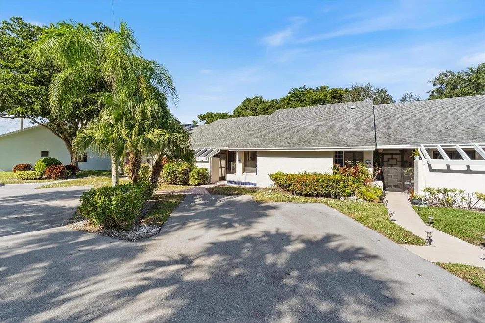 Unit for sale at 10967 Lake Front Place, Boca Raton, FL 33498