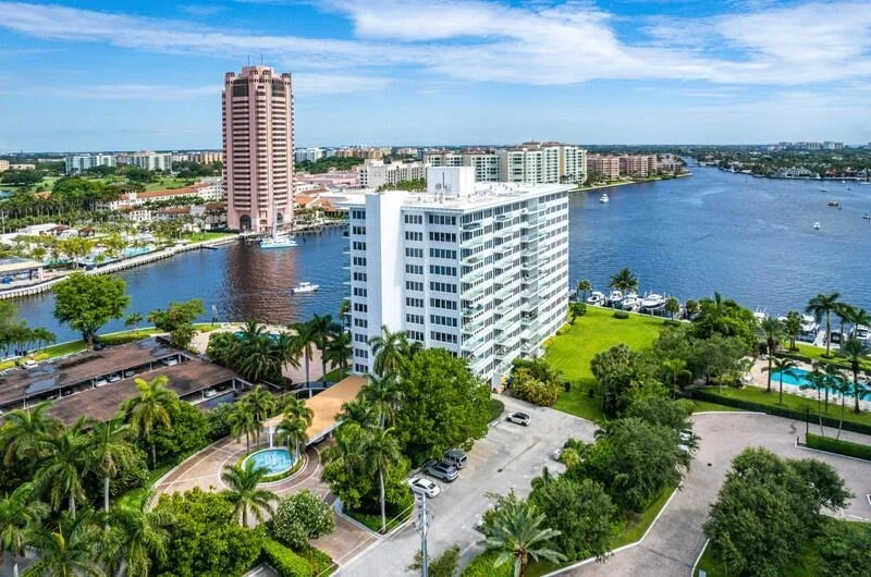 Unit for sale at 701 E Camino Real, Boca Raton, FL 33432