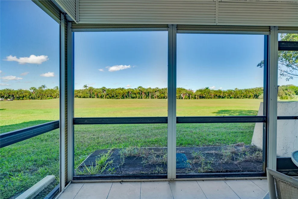 Unit for sale at 9411 N Hollybrook Lake Drive, Pembroke Pines, FL 33025