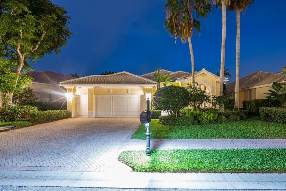Unit for sale at 117 Banyan Isle Drive, Palm Beach Gardens, FL 33418