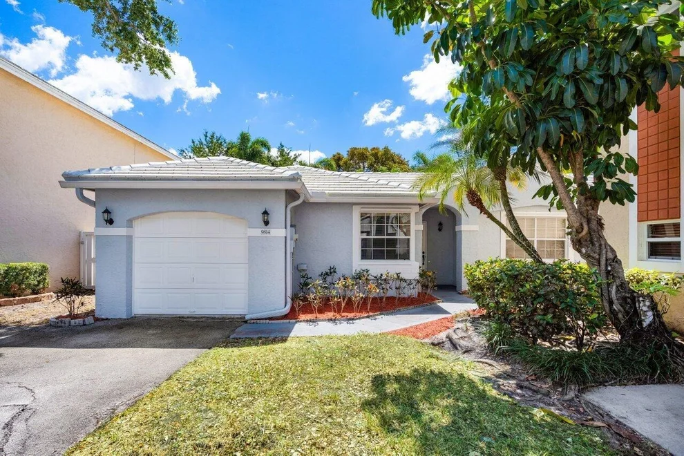 Unit for sale at 9814 NW 2nd Court, Plantation, FL 33324