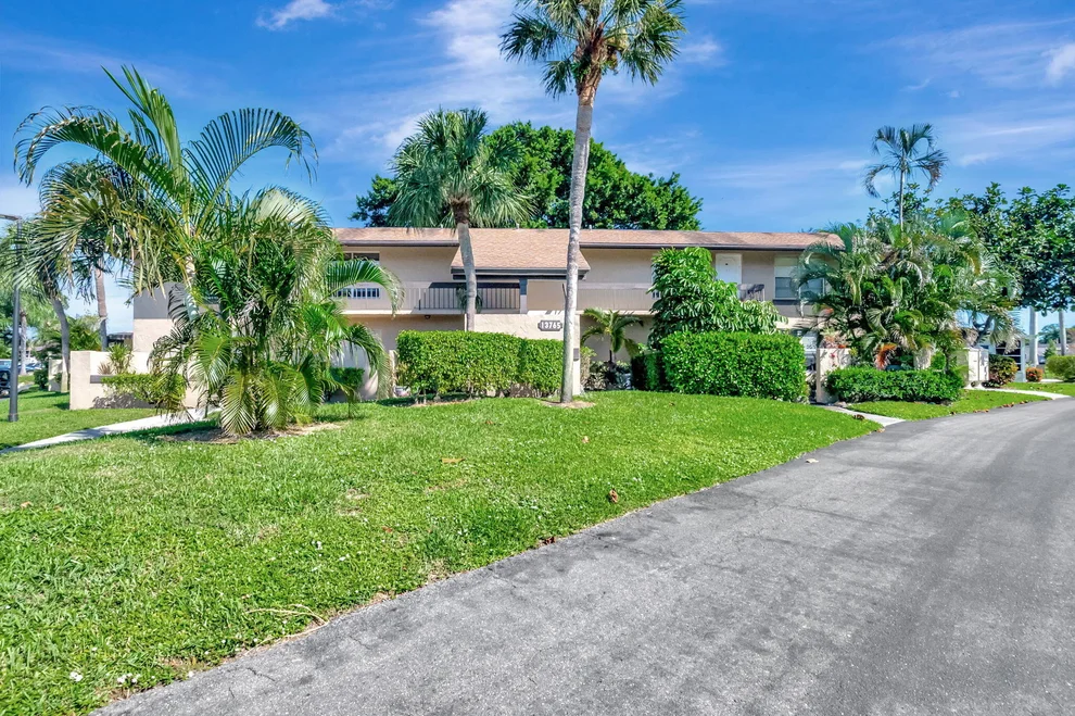Unit for sale at 13765 Via Aurora, Delray Beach, FL 33484