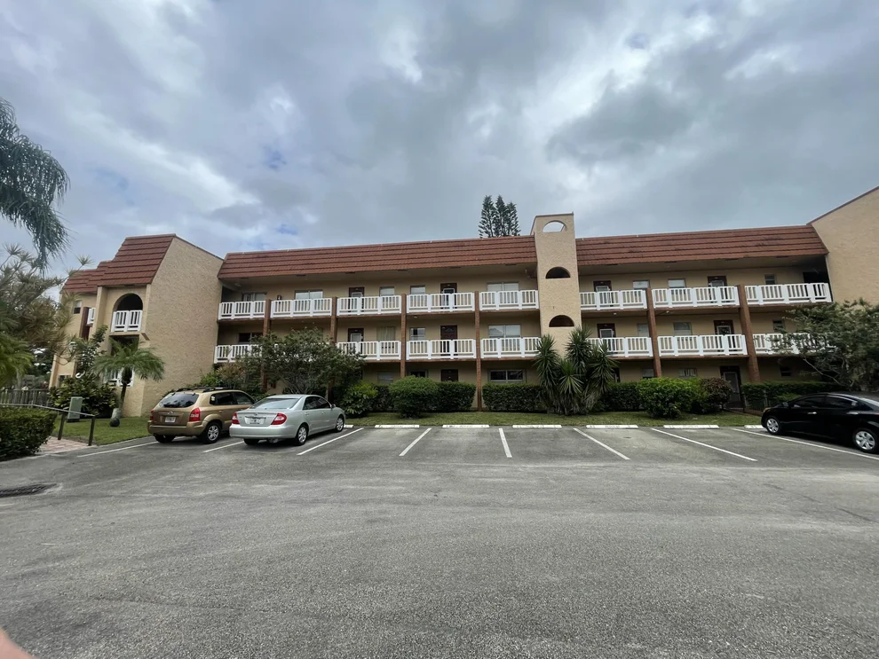 Unit for sale at 2781 N Pine Island Road, Sunrise, FL 33322
