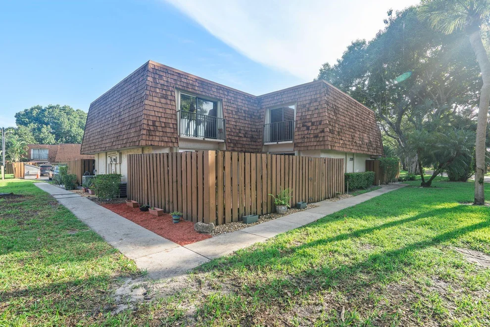 Unit for sale at 2171 SW 90th Avenue, Davie, FL 33324
