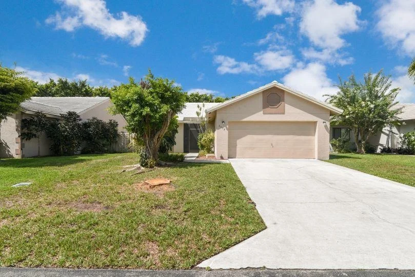 Unit for sale at 6072 Strawberry Lakes Circle, Lake Worth, FL 33463