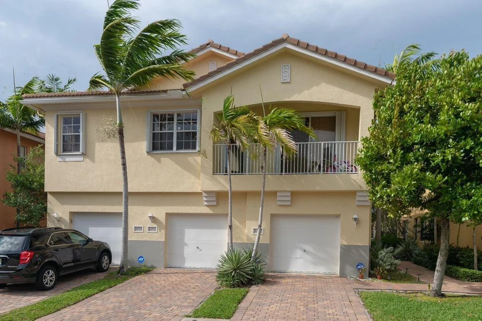 Unit for sale at 3249 Scarletta Drive, Riviera Beach, FL 33404