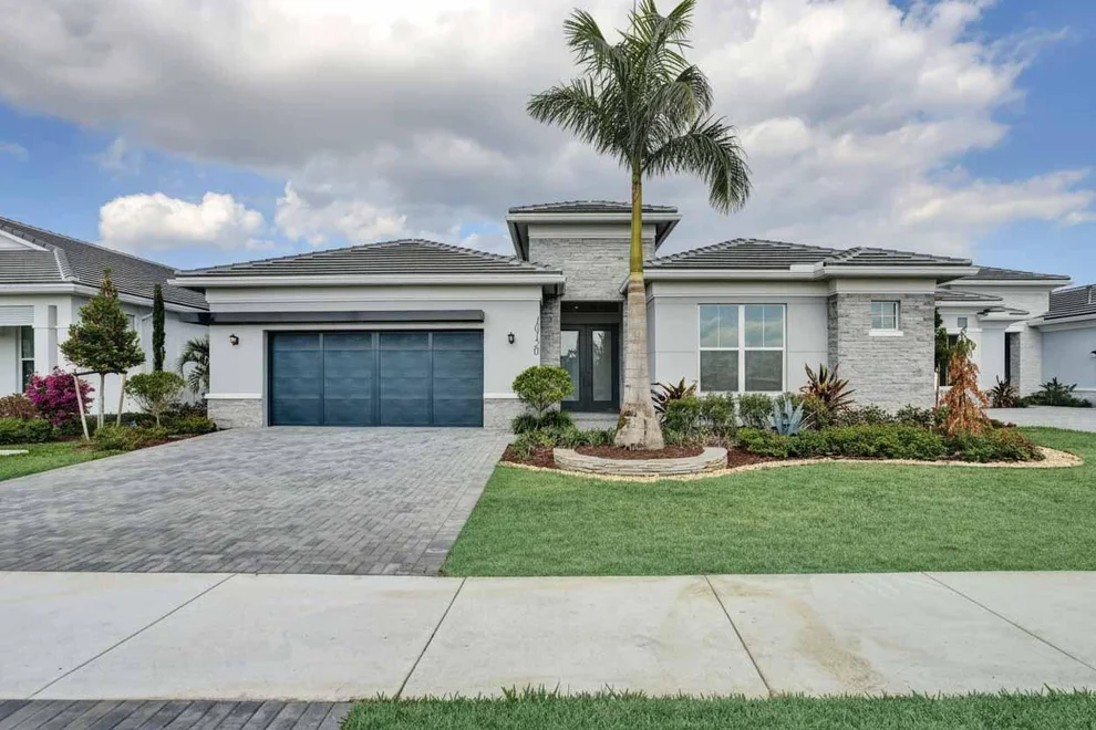 Unit for sale at 10120 Timber Creek Way, Palm Beach Gardens, FL 33412