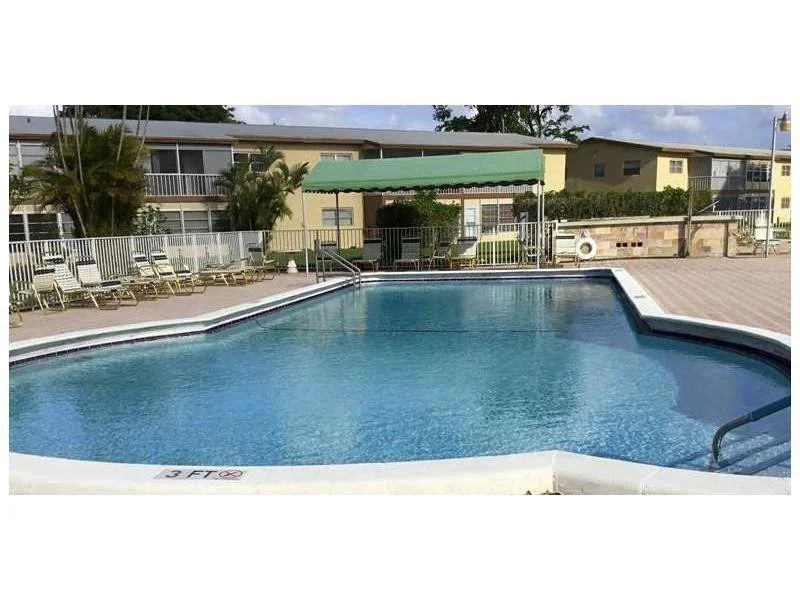 Unit for sale at 7400 NW 5th Place, Margate, FL 33063