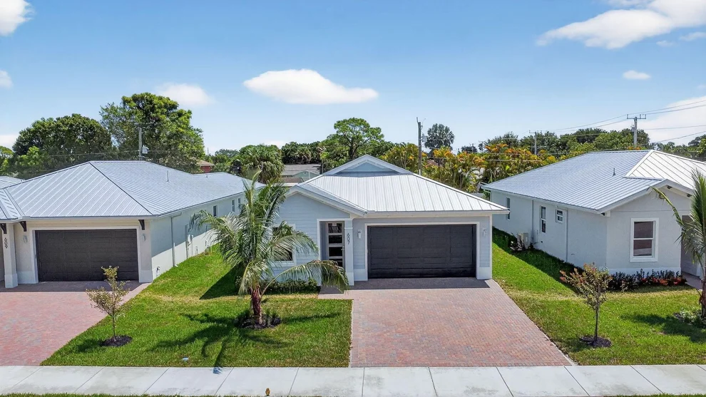 Unit for sale at 609 N Loxahatchee Drive, Jupiter, FL 33458