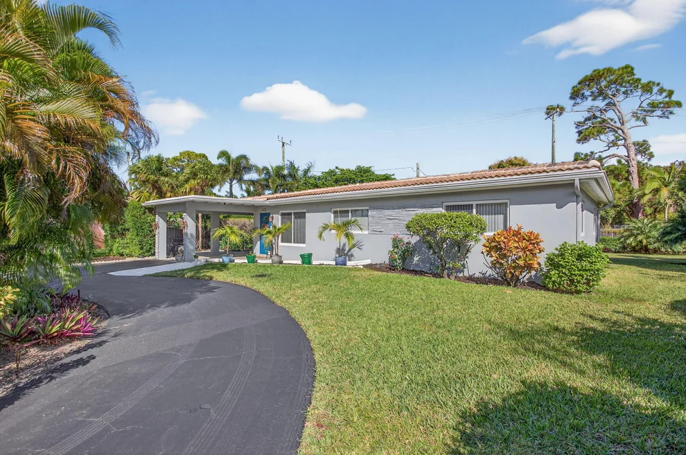 Unit for sale at 425 SW 10th Street, Pompano Beach, FL 33060