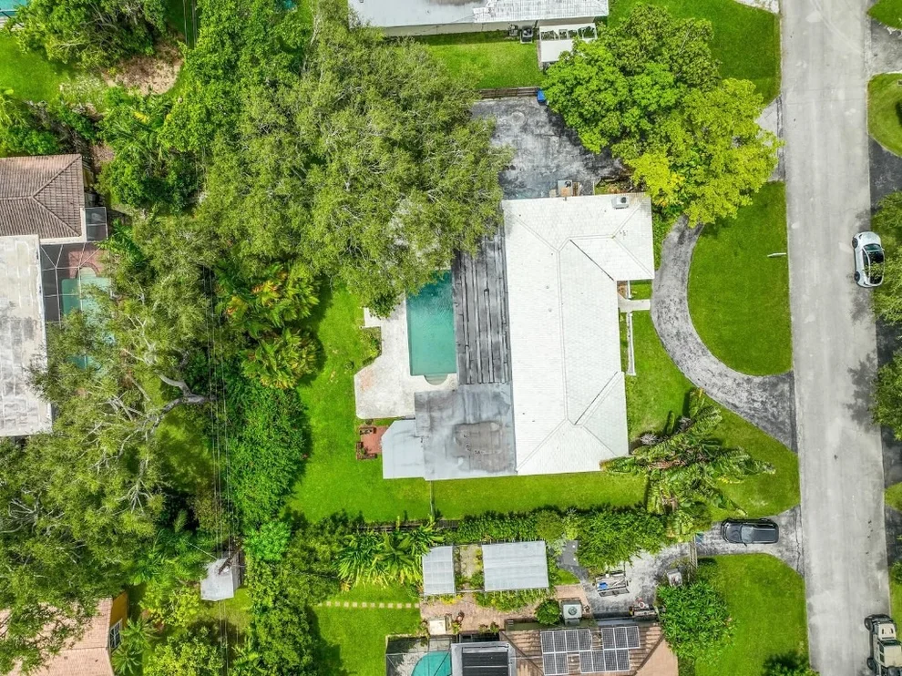 Unit for sale at 14301 SW 73rd Avenue, Palmetto Bay, FL 33158