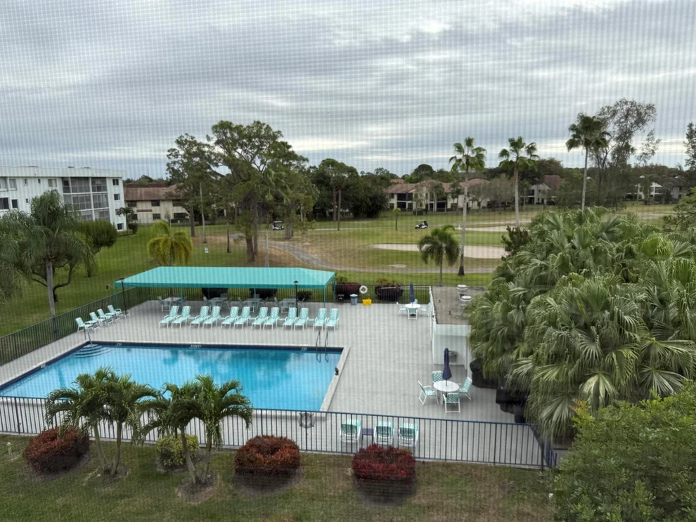 Unit for sale at 6698 10th 415 Avenue N, Lake Worth, FL 33467