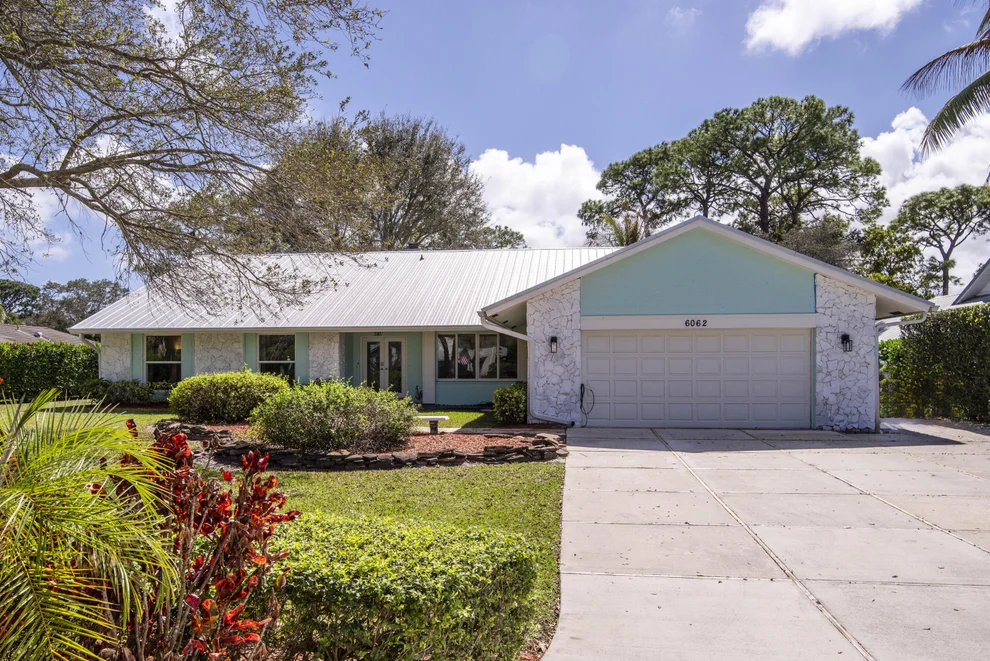 Unit for sale at 6062 Woodlake Road, Jupiter, FL 33458