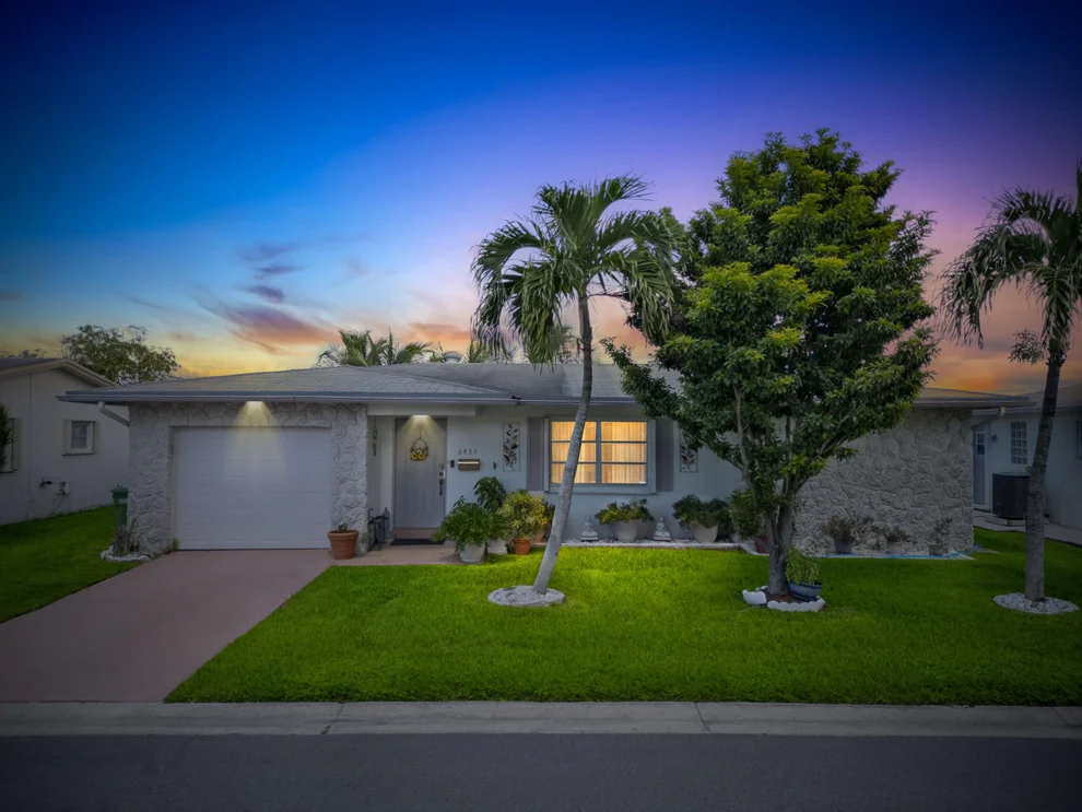 Unit for sale at 6935 NW 15th Street, Margate, FL 33063