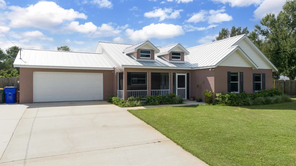 Unit for sale at 630 Flamingo Road NE, Lake Placid, FL 33852
