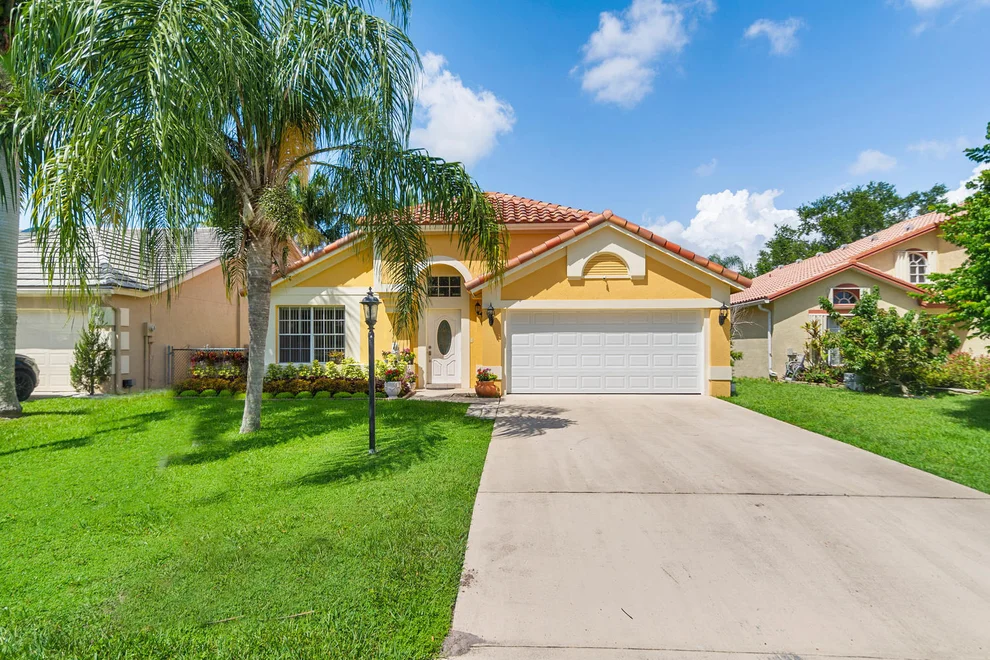 Unit for sale at 2024 Cross Breeze Drive, Wellington, FL 33414