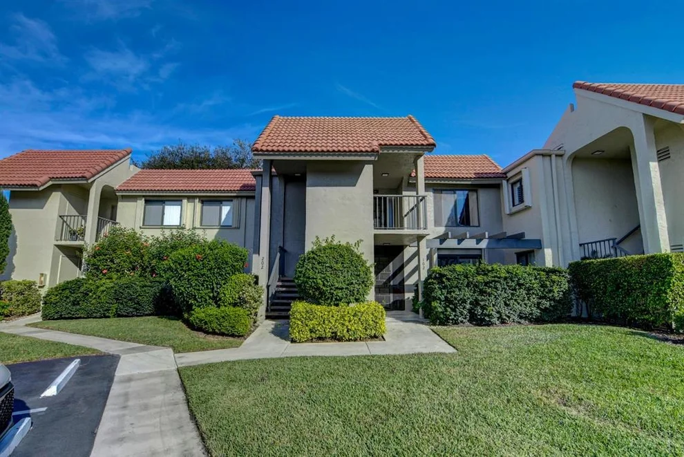 Unit for sale at 5617 Fairway Park Drive, Boynton Beach, FL 33437